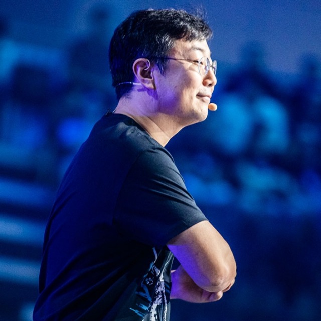 James JinHo Yang